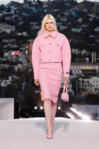 Look 13